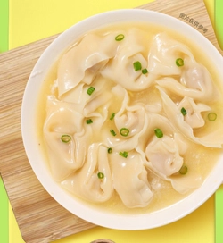 Пельмени быстрого приготовления с куриным бульоном (вонтоны)