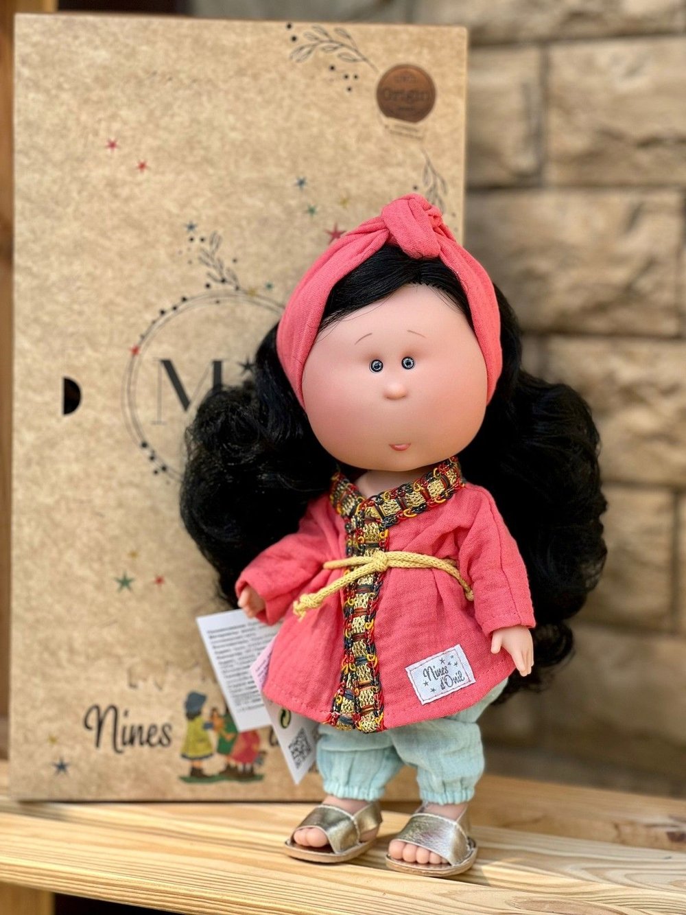 Кукла Nines виниловая 30см MIA CASE (1117)