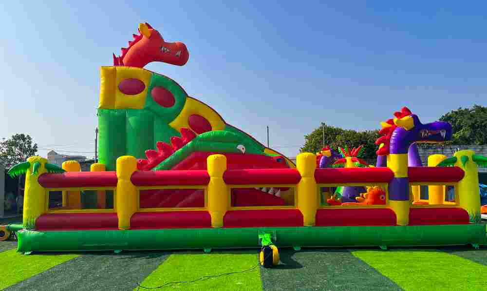 Большая надувная горка «Три дракона» 10,5*8,5*7 м