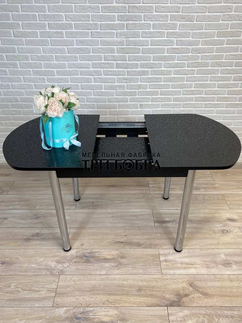 Стол кухонный раздвижной "Чёрная Лоза"