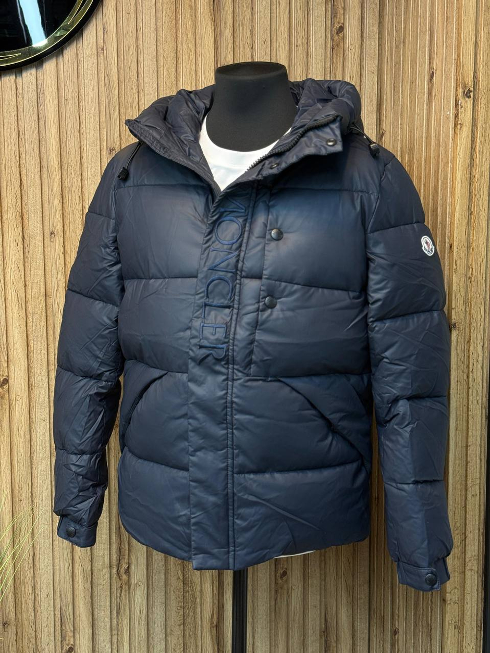 Пуховик Moncler