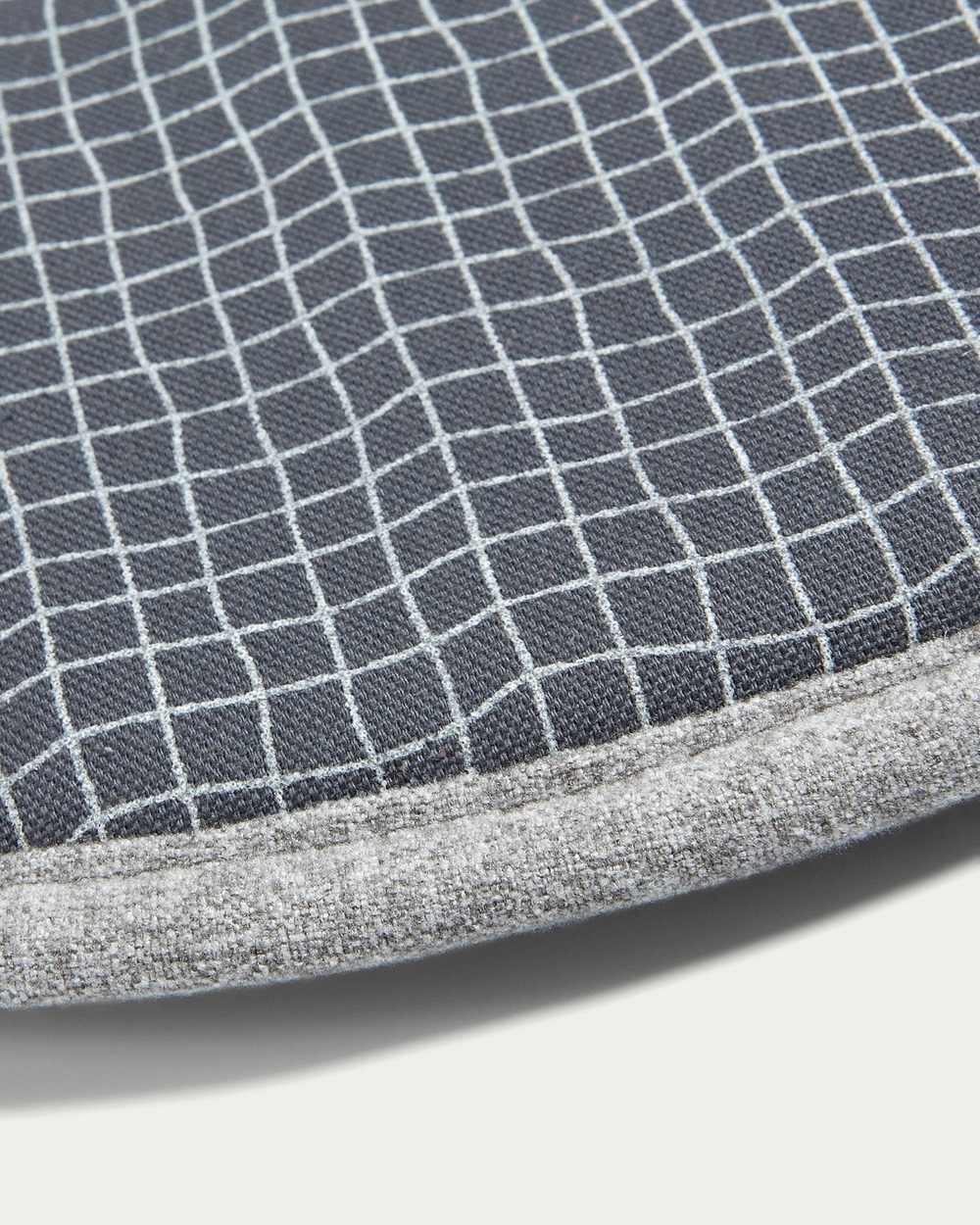 Подушка Stick круглая светло-серая