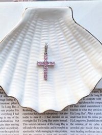 Подвеска крест с фианитами розовый