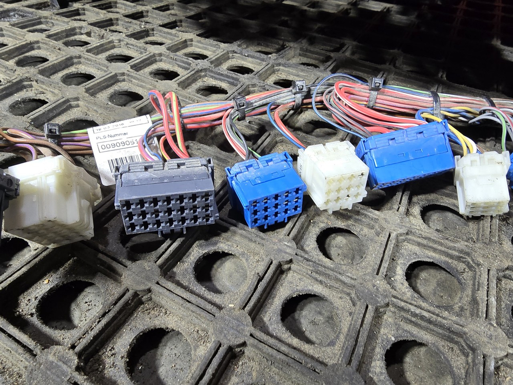 Торпедо салона кабины в сборе 2019г