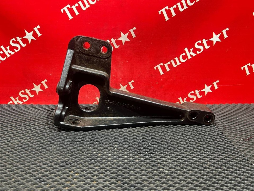 Кронштейн кабины правый