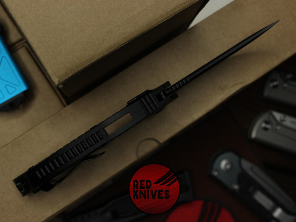 Нож Microtech BLACK Brachial-A 268A-1T - черная рукоять, черный клинок