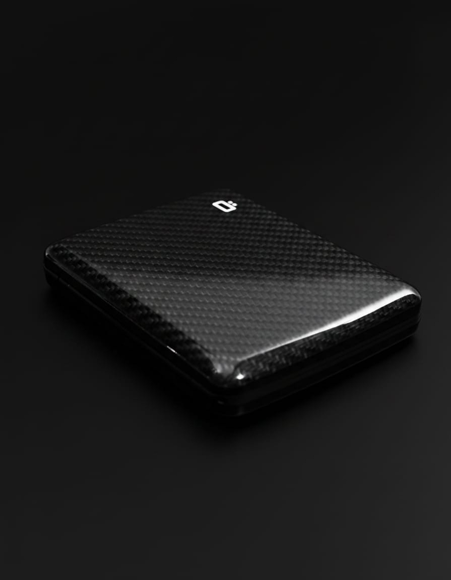 Картхолдер - кошелёк из натурального карбона