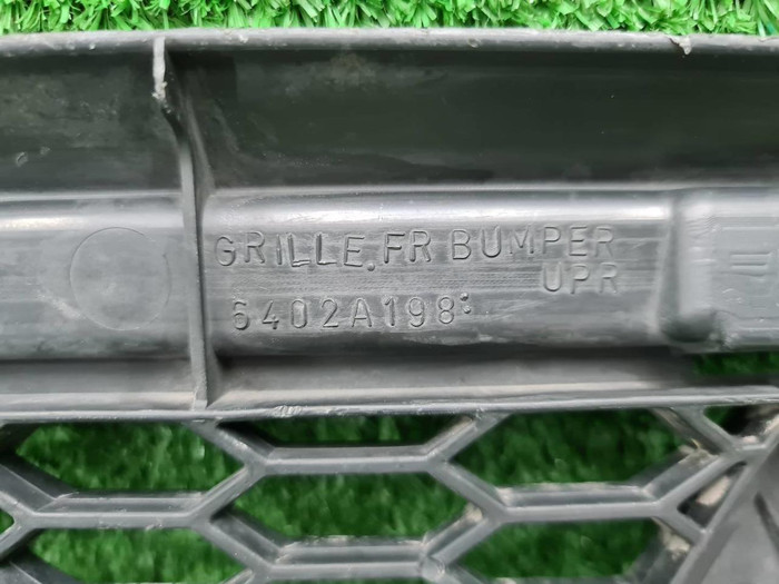 Решетка радиатора Mitsubishi Outlander 2 XL 09-13