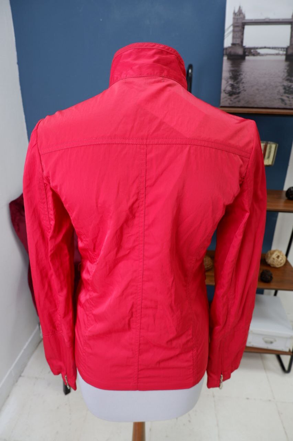 Куртка Olivia легкая 42 размер