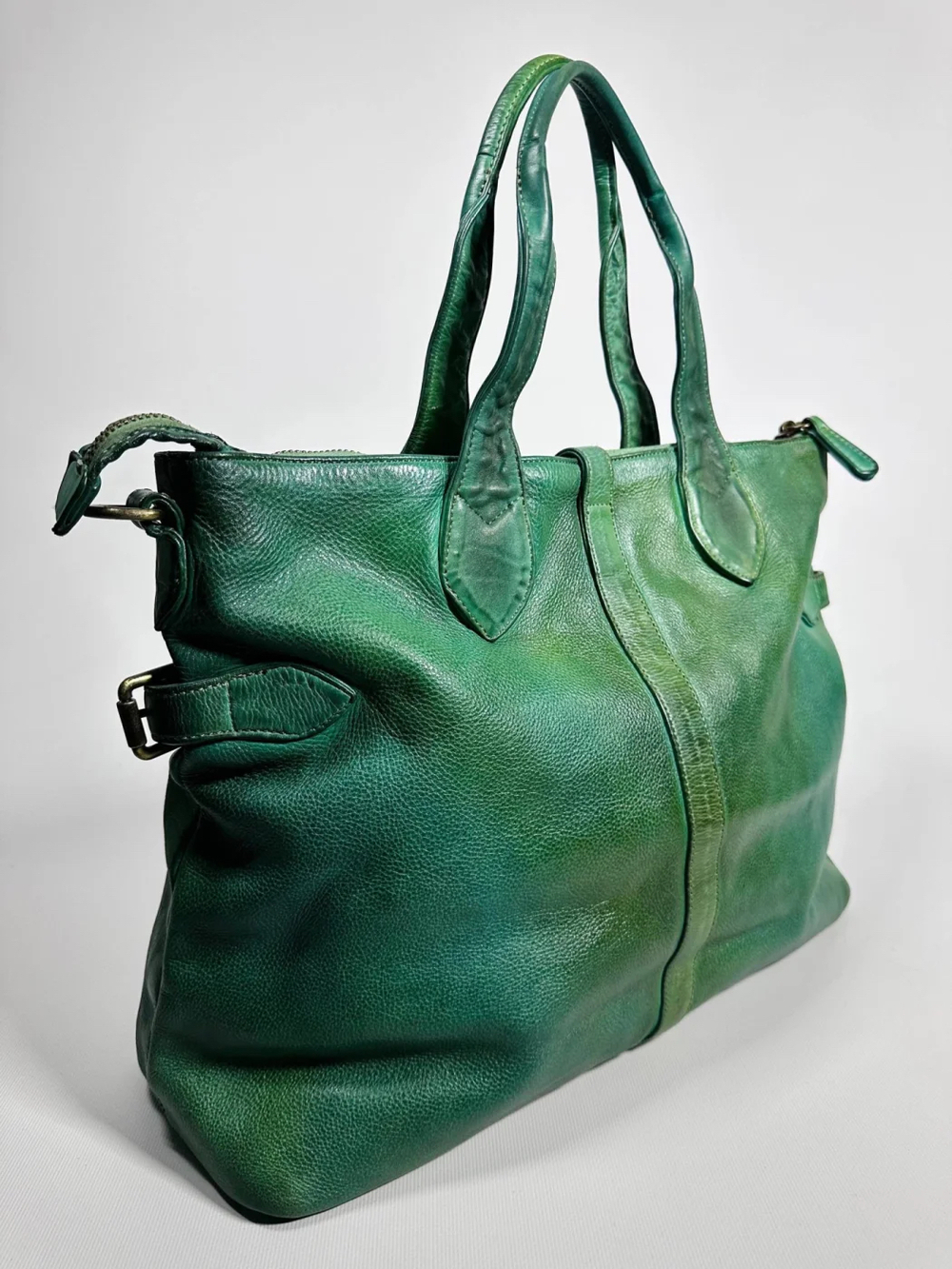 Женская премиальная изумрудно-зеленая сумка из натуральной кожи "Венеция"