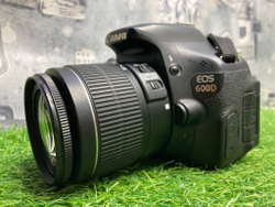 Canon 600D kit 18-55mm 3.5-5.6 IS ll 13.000 кадров