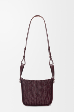 Loewe Компактная сумка Hammock из телячьей кожи, бургунди
