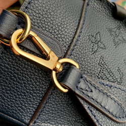 Louis Vuitton On My Side MM