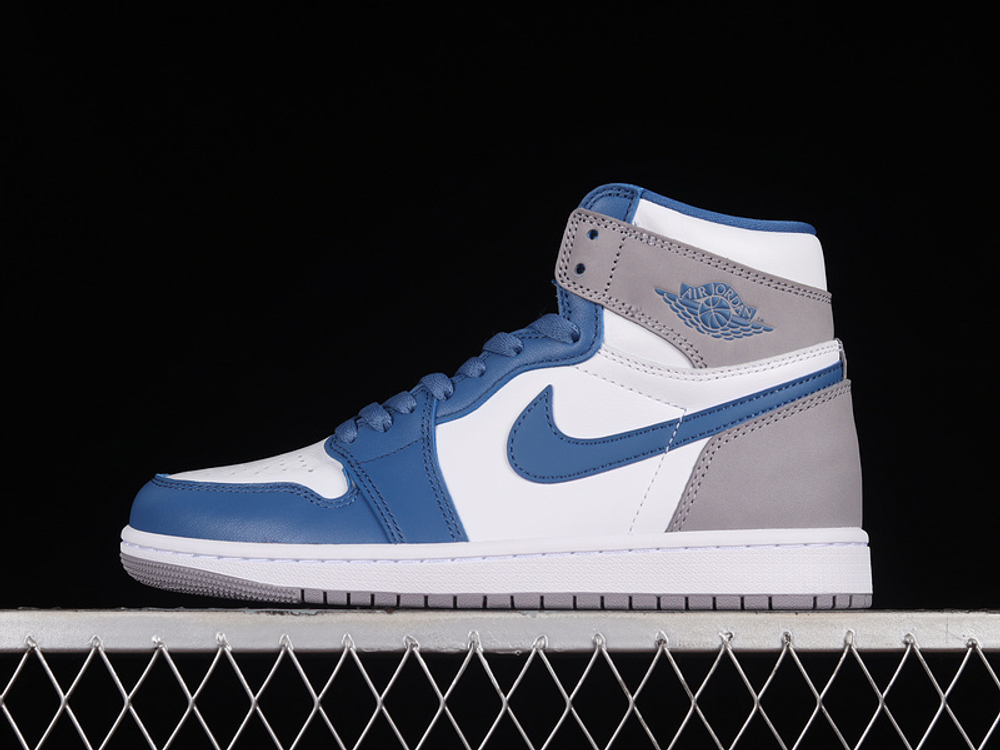 Купить кроссовки Air Jordan 1 Retro High OG True Blue в баскетбольном магазине futbasket.ru