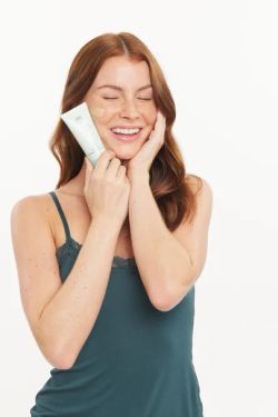 Jan Marini MARINI PHYSICAL PROTECTANT TINTED SPF 45 Солнцезащитный крем с тональным эффектом с SPF 45. Объем: 57 мл