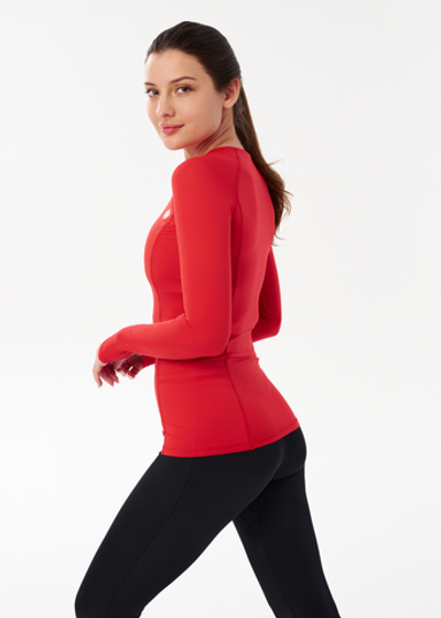 Лонгслив с длинным рукавом и карманами