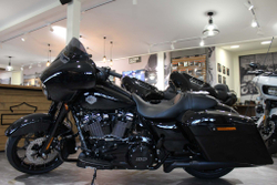 Harley-Davidson Street Glide Special 114 (Black Finish)
