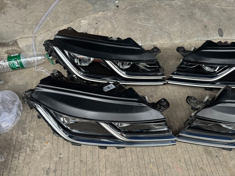 Оригинальная LED фара Volkswagen CC (левая/правая),