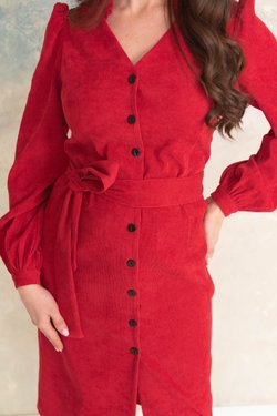 Платье-футляр красное из микровельвета