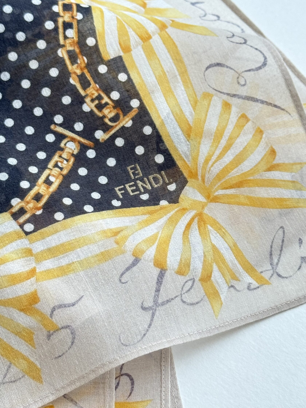 Платок в горошек Fendi