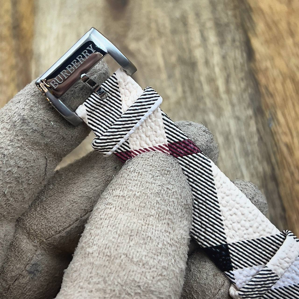 Часы Burberry