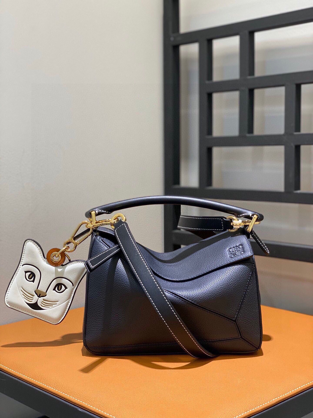 Loewe Puzzle 24 cm