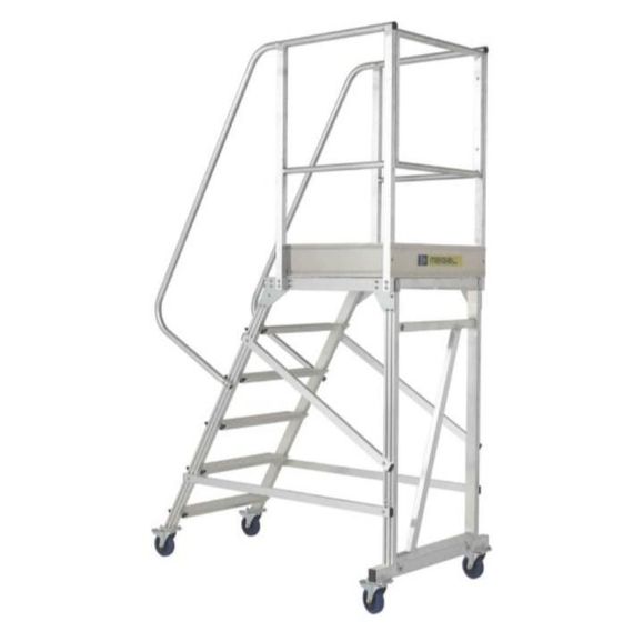 Вышка - стремянка разборная на колесах (150 кг) MEGAL ВС-2.5