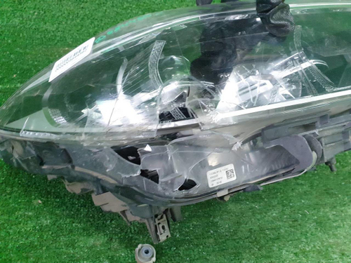 Битая Фара правая BMW 5er G30 (2017-2020) Adaptive LED