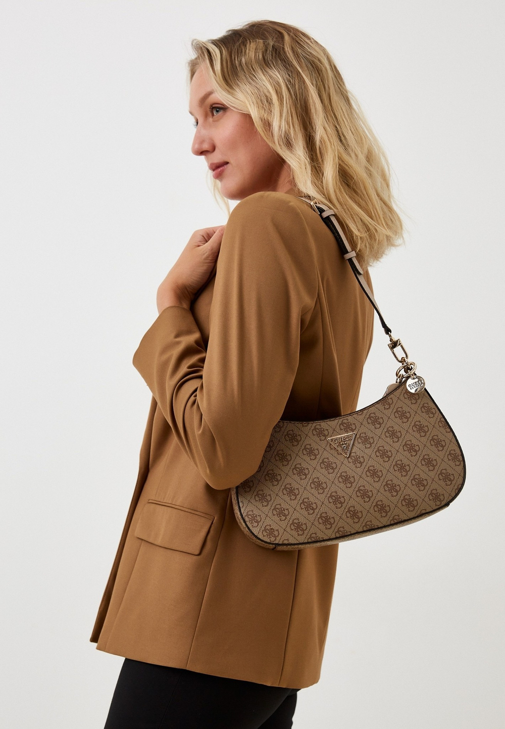 Сумка  женская  GUESS