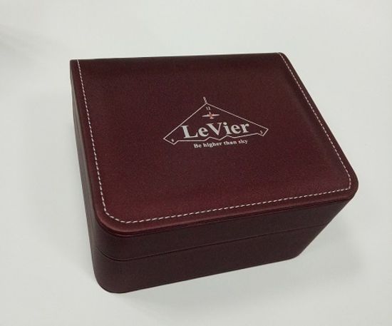 Подарочная коробка для часов LeVier