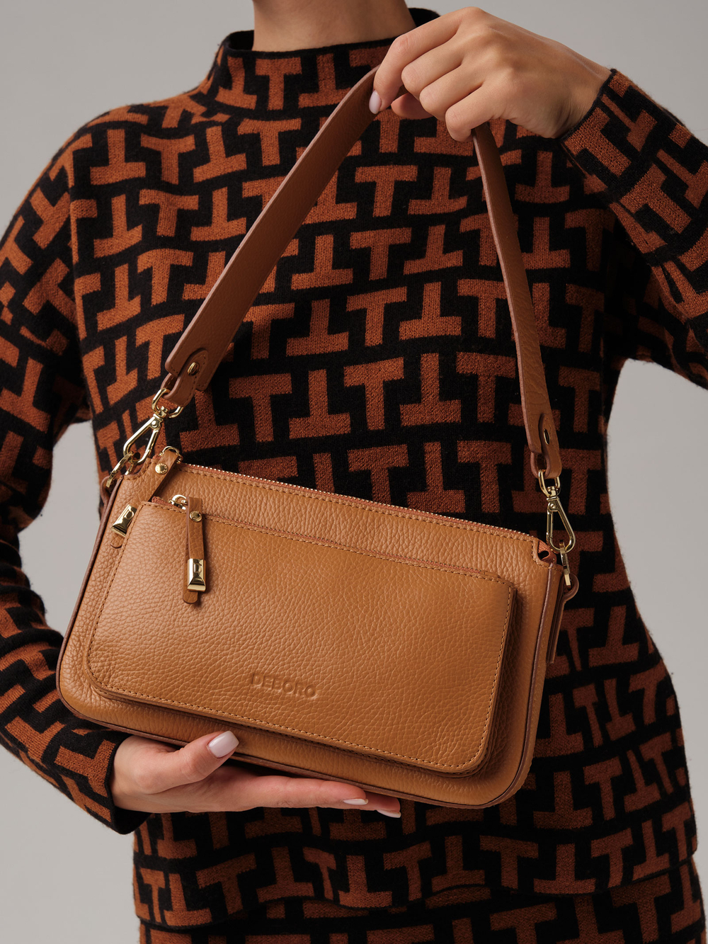 Кожаная сумка Deboro 31075 коричневый лист