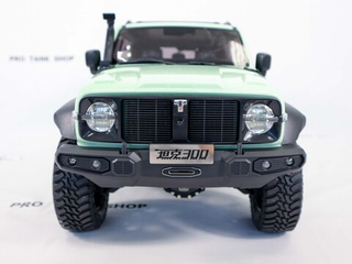 Радиоуправляемая модель автомобиля TANK 300 (СВЕТЛО ЗЕЛЕНАЯ) Масштаб 1:8