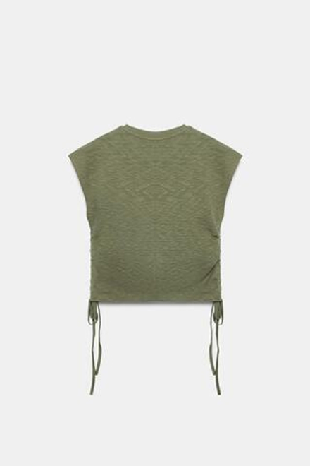 ZARA ФУТБОЛКА В СТИЛЕ РУСТИК СО СБОРКАМИ, ХАКИ