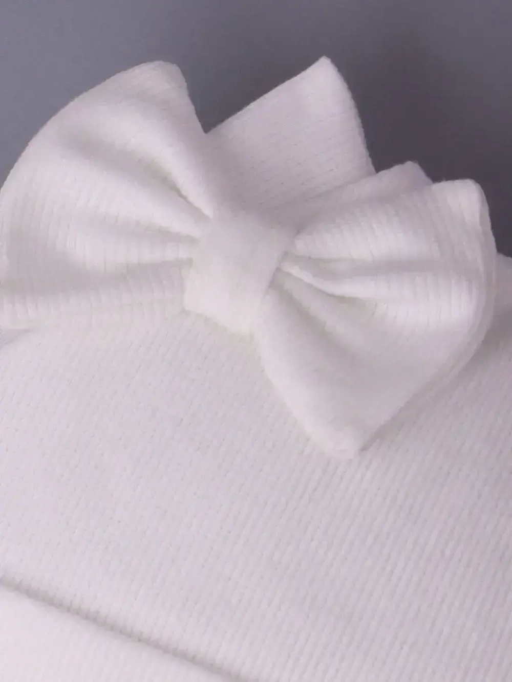 Шапка для девочки осенняя с ушками и снуд