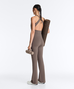 Oysho Длинный комбинезон Comfortlux Flare с перекрестными деталями, серо-коричневый