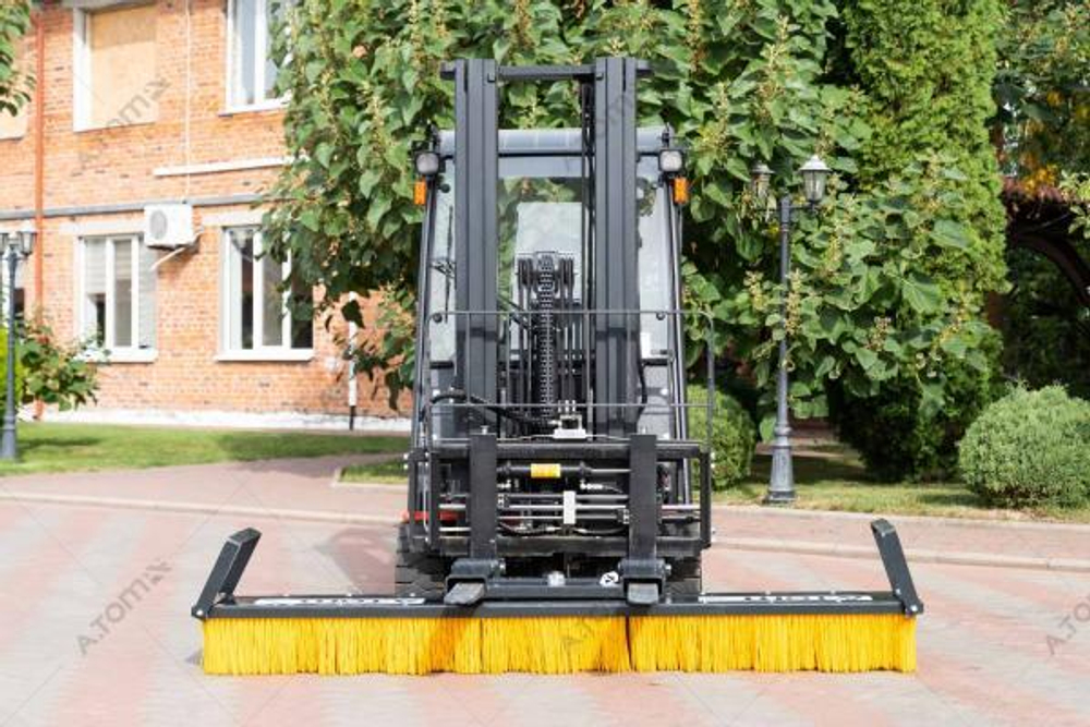 Щетка дорожная на вилочный погрузчик - EXPERT 2500