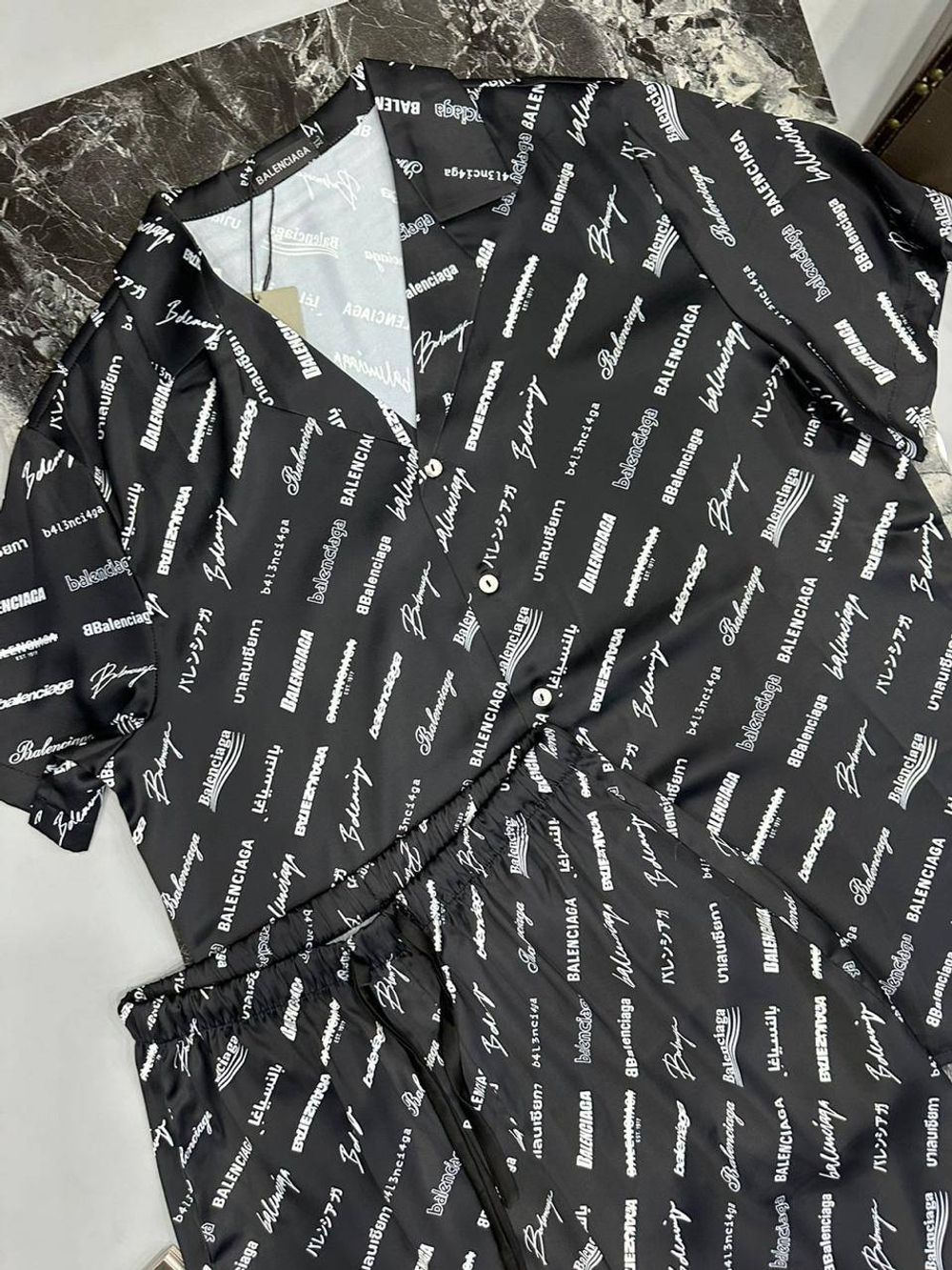 Костюм Balenciaga