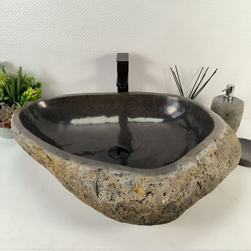 Раковина из речного камня RS-65154 68*52*18 0858