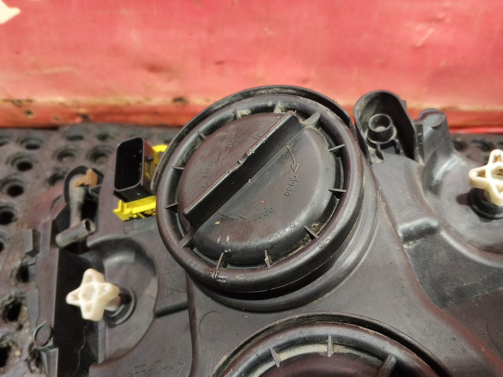 Фара левая 2021г