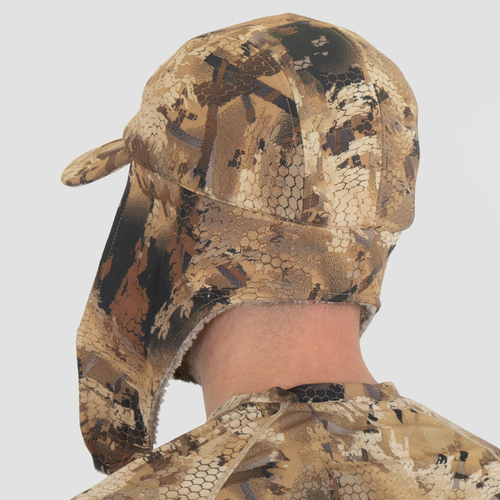 Шапка с козырьком KUNASHIR COMB