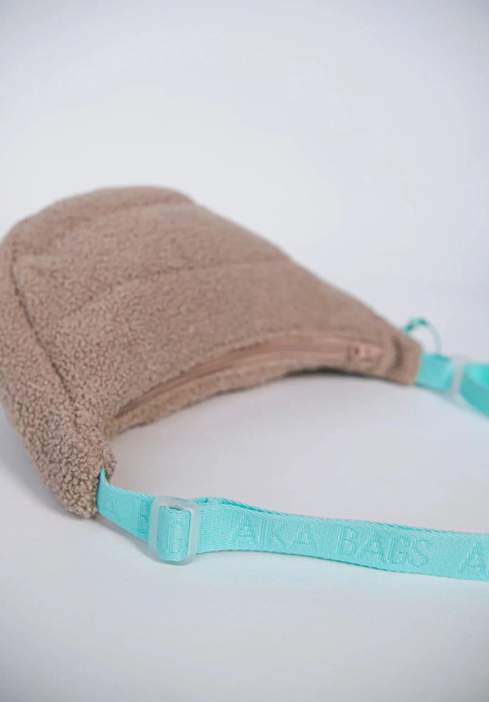 Сумка Aika Bags Долька Мини из барашков халва с мятой