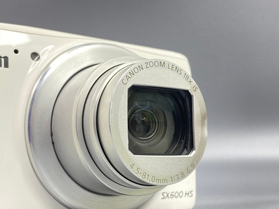 Canon PowerShot SX600 HS