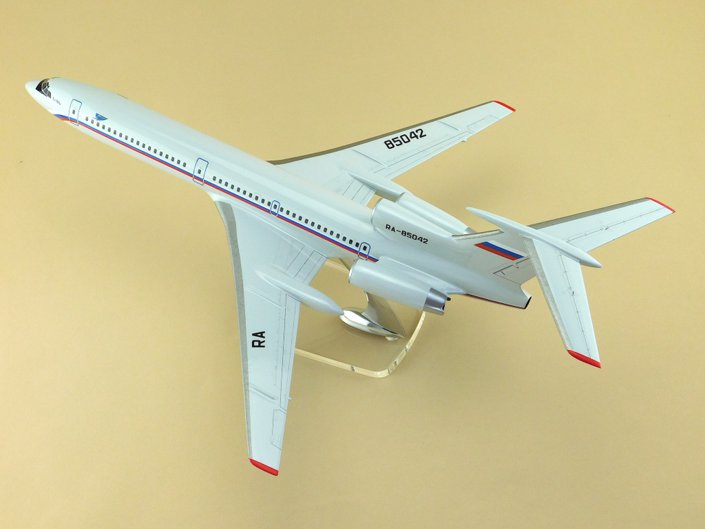 Модель самолета Ту-154М (М1:100, СЛО Россия)