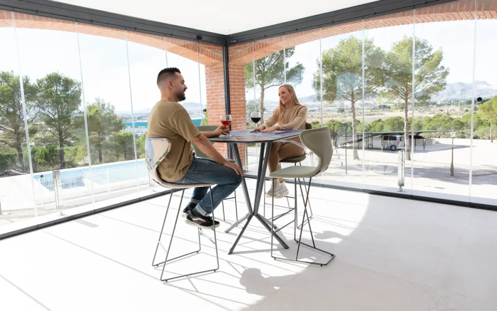 Полубарный стул Denzel