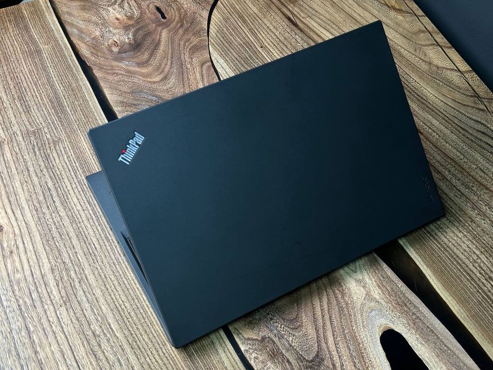 15.6" Ноутбук Lenovo ThinkPad T560 (1920x1080, Intel Core i5-6300U, RAM 8ГБ,SSD 256ГБ, Intel HD Graphics 520, Win 10Pro)