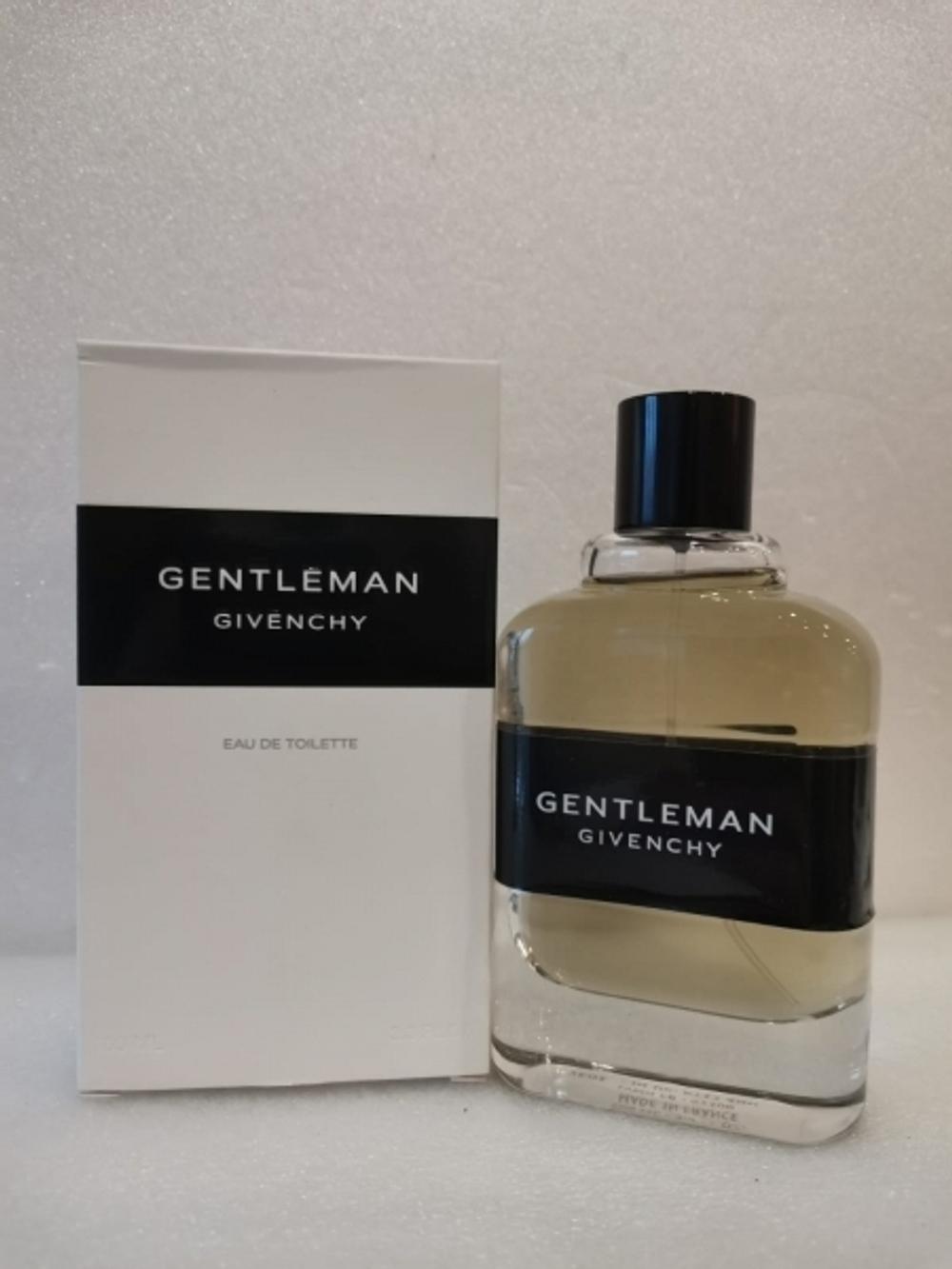 Givenchy Gentleman Eau De Toilette 100 ml (duty free парфюмерия)