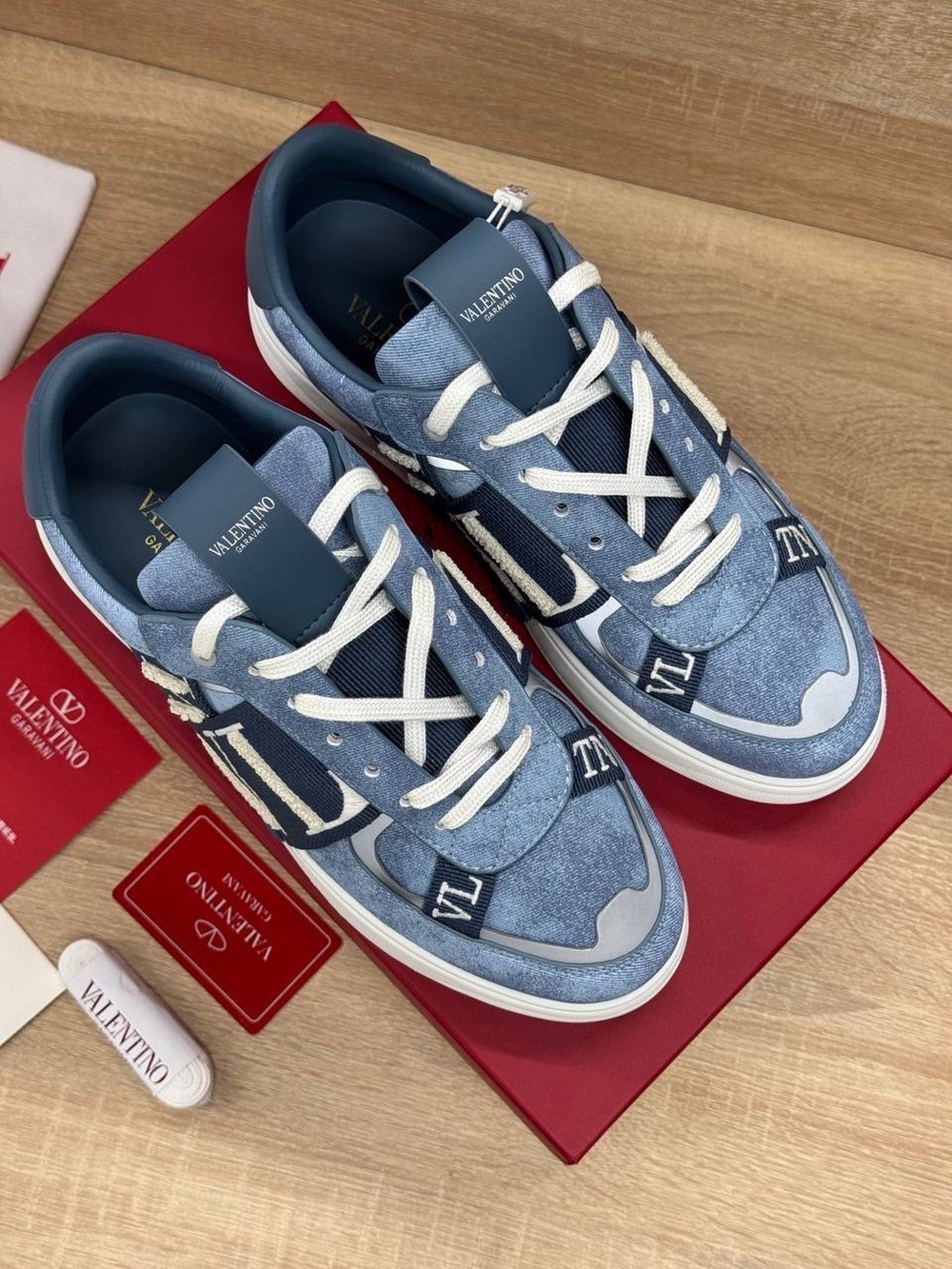 Кеды Valentino