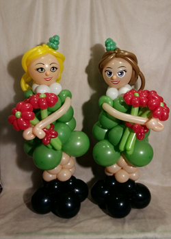 Девочка солдатка с букетом, фигура из шаров