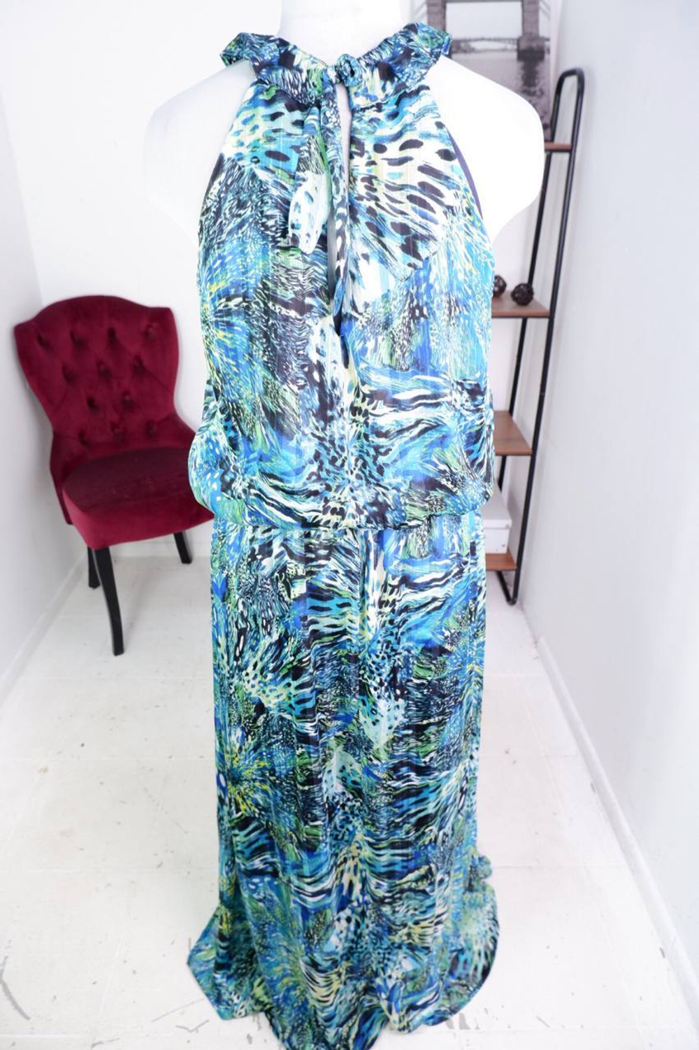 Платье пестрое длинное, визуально на 52 размер