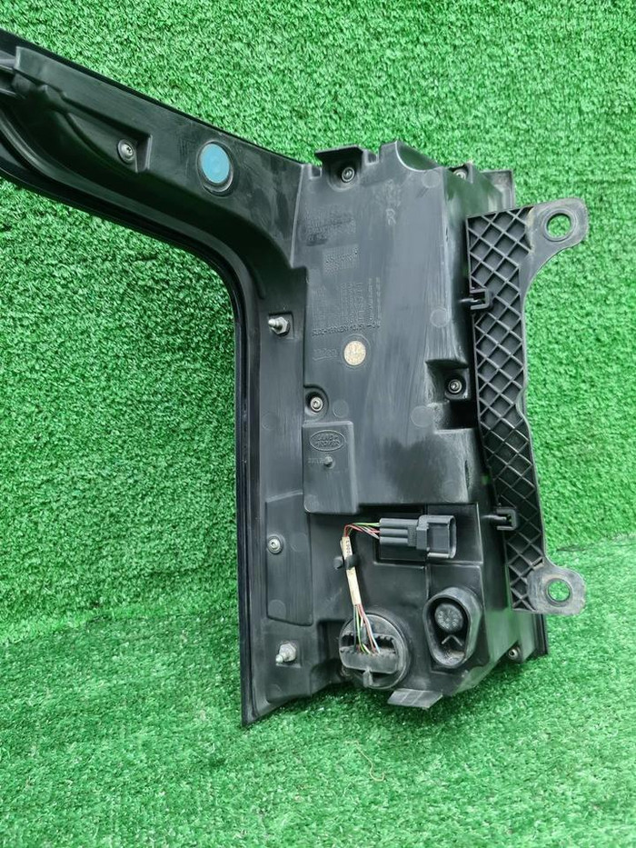 Фонарь правый Range Rover Vogue 4 L405 (2012-2017)